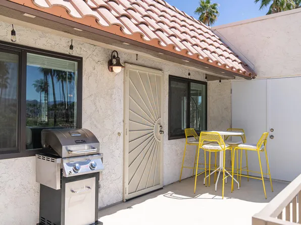 313 W Mariscal Rd, Palm Springs, CA 92262