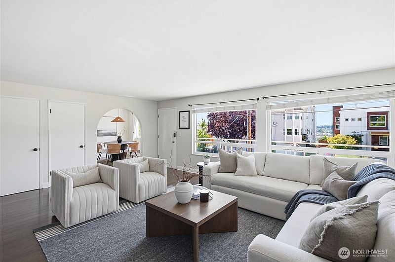 4th image of 4324 Phinney Avenue N #3