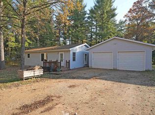 5738 Berry Lake Rd, Gillett, WI 54124