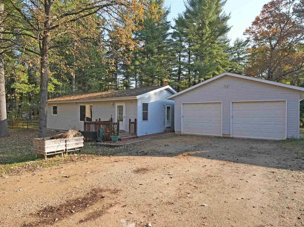 5738 Berry Lake Rd, Gillett, WI 54124