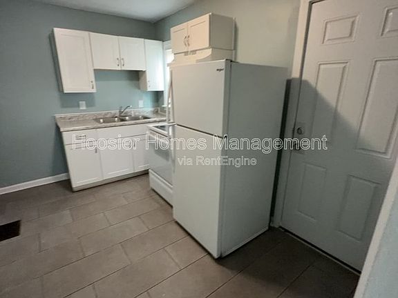 5th image of 1031 N Centennial St #1031