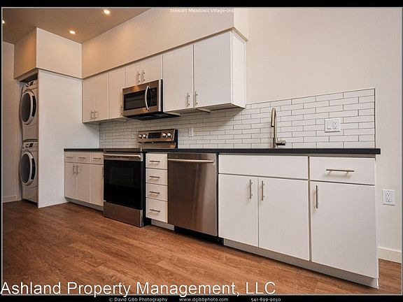 5th image of 1574 Myers Ln #205