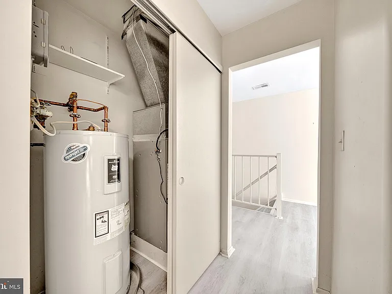 306 Mulberry Cv #B — Photo 19