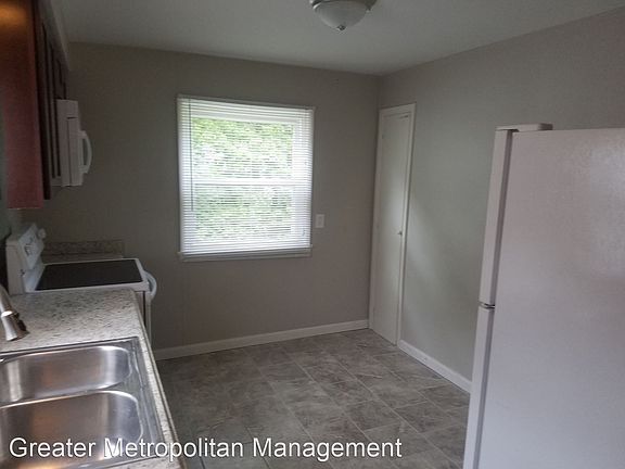 5th image of 254 Greenvale Dr