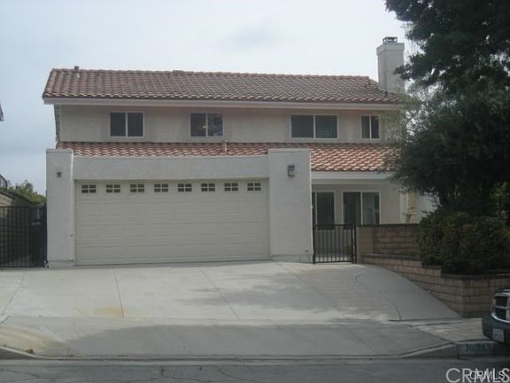 2nd image of 3201 Carolwood Ln