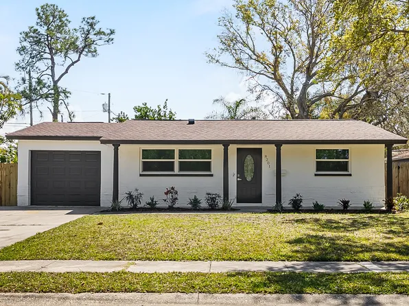 8201 Riverside Dr NE, Saint Petersburg, FL 33702