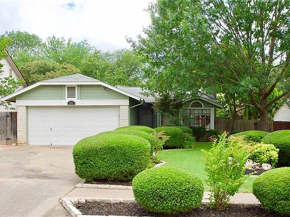 2nd image of 1601 Texas Oak Way