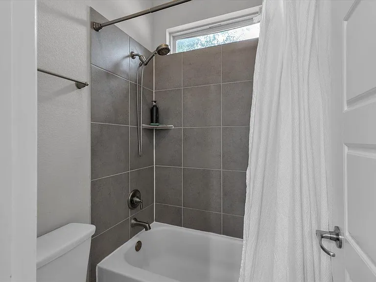21301 Resource Rd — Photo 19