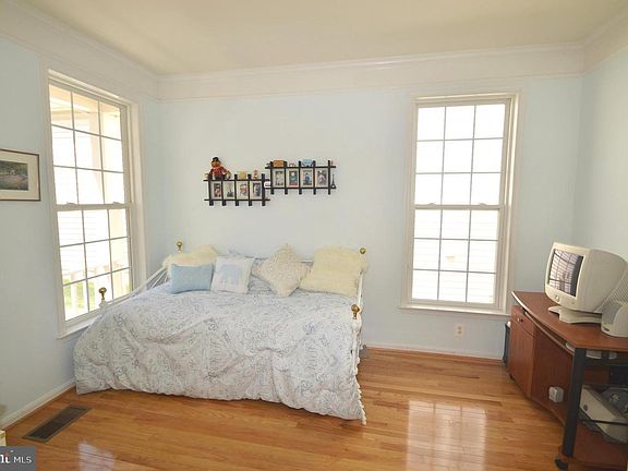 5th image of 40380 Milford Dr