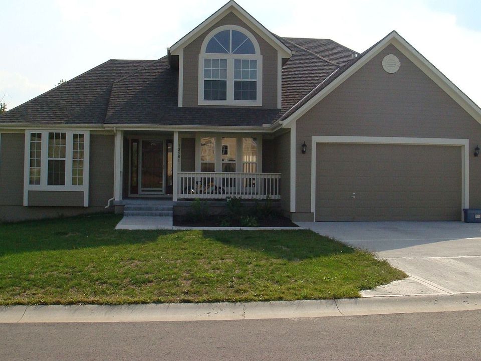1st image of 12501 Live Oak Cir