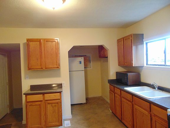 4th image of 2358 Velma Ave