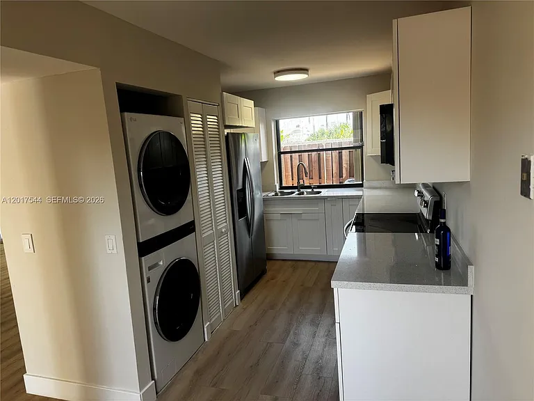 6532 NW 170th Ter — Photo 15