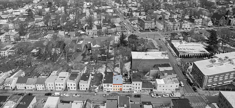 3rd image of 409 Elk Street