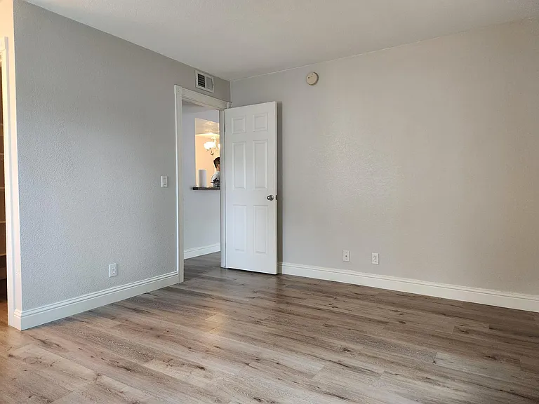 555 Patriot Blvd #217 — Photo 14