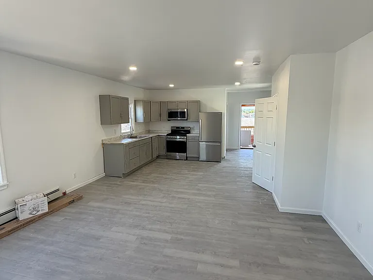 23 W Clay St #2 — Photo 4