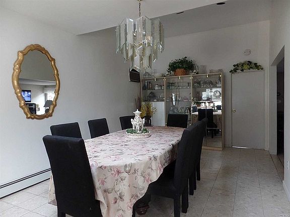 3rd image of 33 Petal Ln
