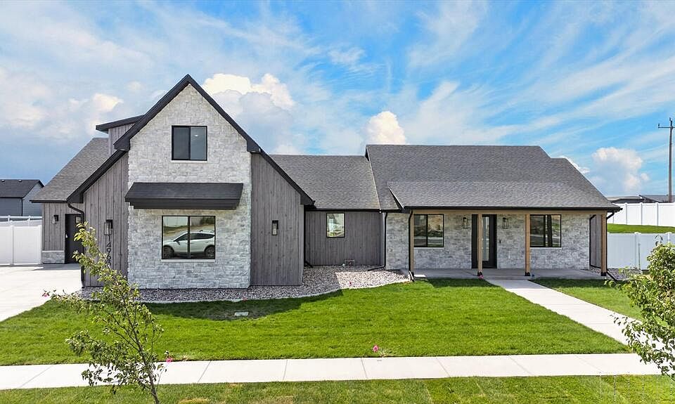 1st image of 14963 Westfield Ave