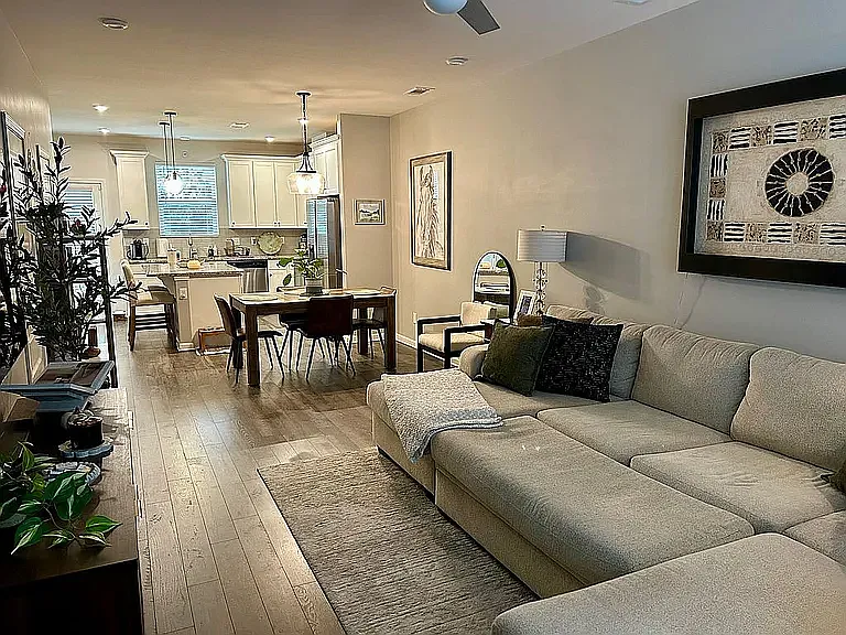 1227 Hope Village Way — Photo 4