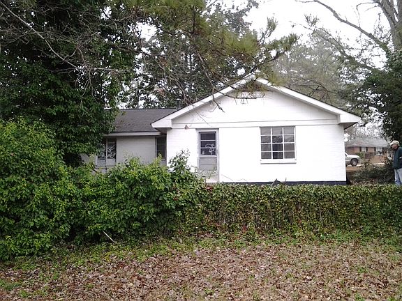 2nd image of 5381 Lee Cir