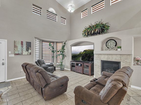 2nd image of 3224 Emerald Point Dr