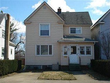 1st image of 131 Garden St