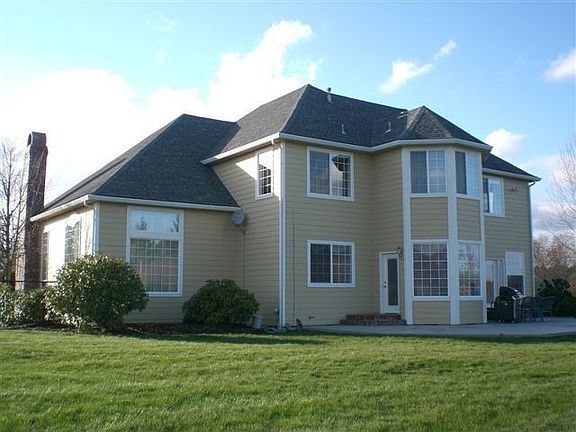 3rd image of 5004 72nd Ln NE