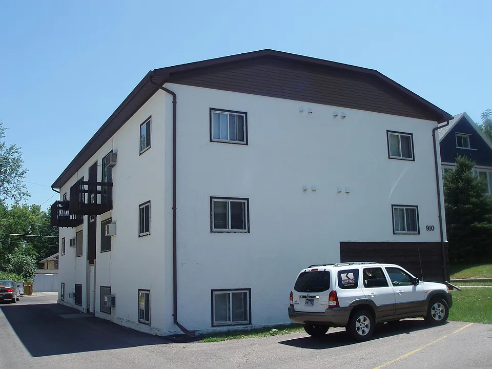 910 S Phillips Ave #9