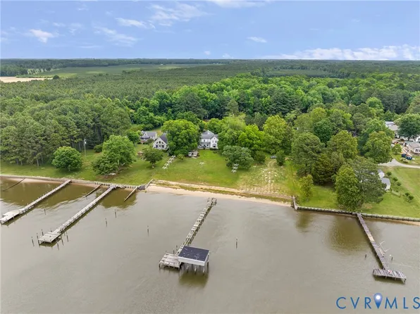 242 Old Farm Dr, Shacklefords, VA 23156