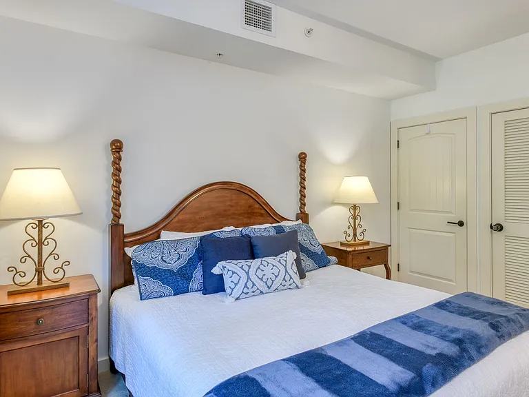 945 Registry Blvd #106-L — Photo 4