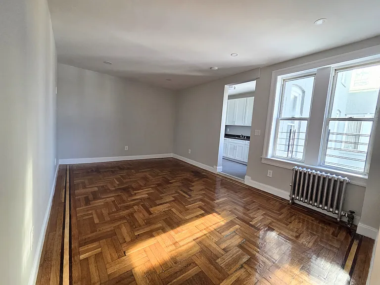 4400 Wickham Ave #4D — Photo 3