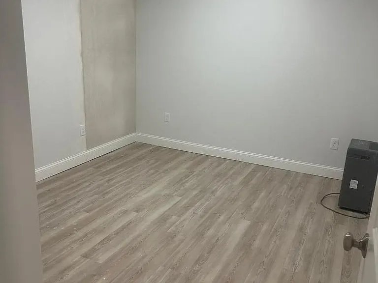 Unit Photo