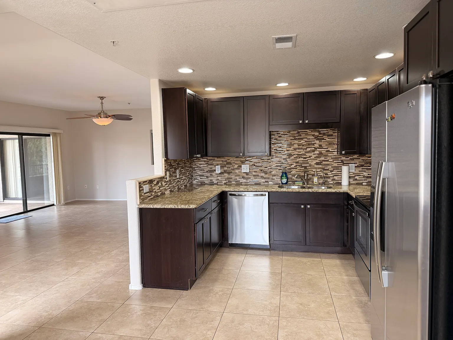3 bed, 1509 sqft, $2,350 — Photo 3