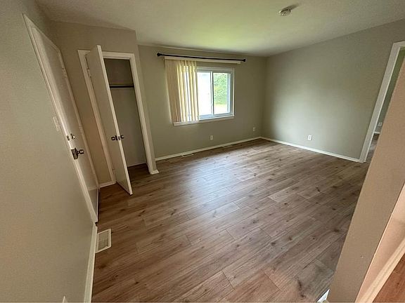 5th image of 11816 Carrington Ave