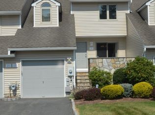 19 Currey Ln, West Orange, NJ 07052