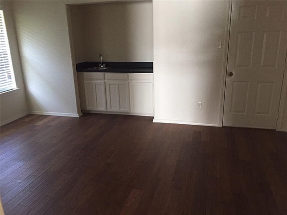 5th image of 4805 Cresthill Ln