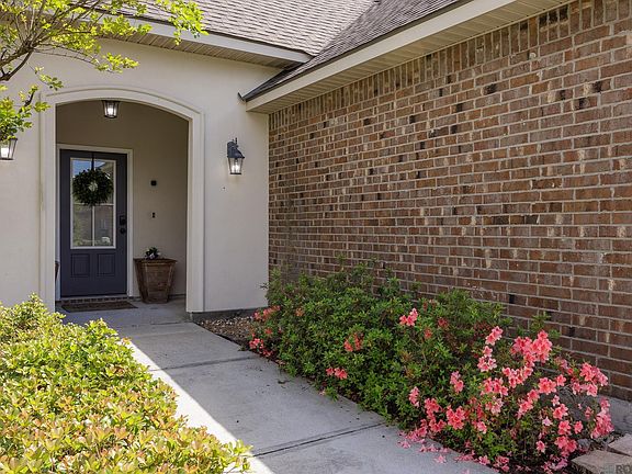 4th image of 18326 Sunset Park Dr