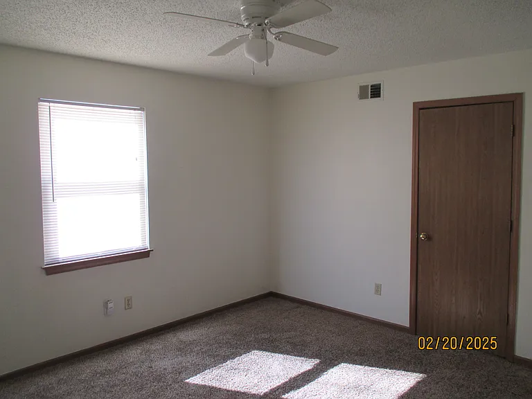 1011 NE Lindsay Ave #B — Photo 9