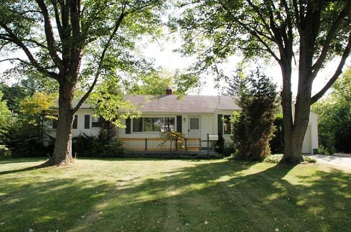 857 Cherry St.