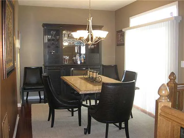 3 bed, 3.5 bath, 1830 sqft, $2,500 — Photo 4