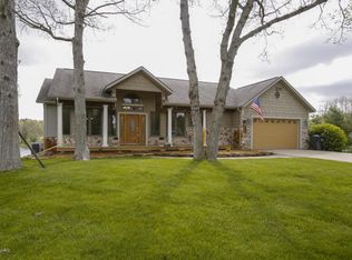 5204 N 37th St, Galesburg, MI 49053