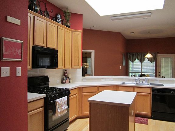 5th image of 7233 Hillshire Ln