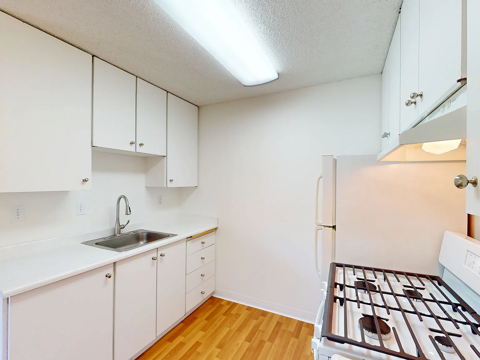 Peaceful 1-Bedroom Apartment for Rent — Photo 2