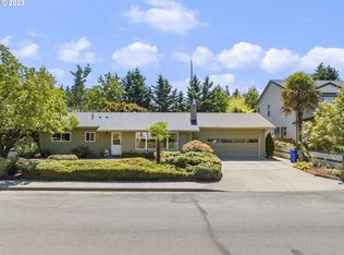 9904 SE Caruthers St, Portland, OR 97216