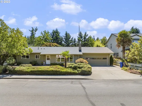 9904 SE Caruthers St, Portland, OR 97216