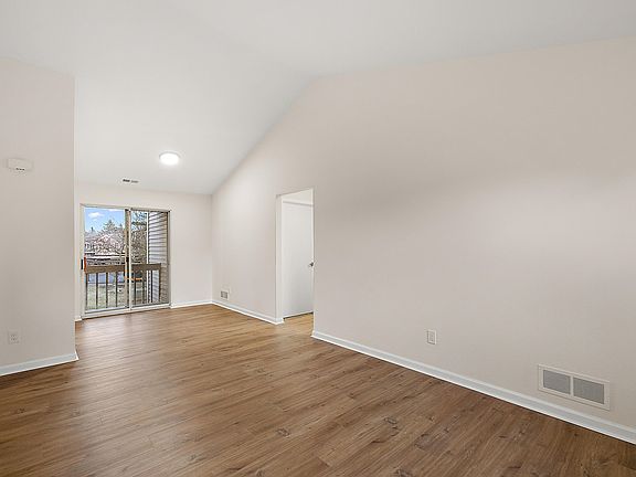 2nd image of 1651 Emerson Cir