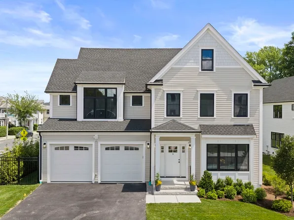712 Washington St, Brighton, MA 02135