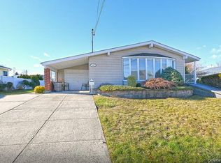 122 Miller Road, Hicksville, NY 11801