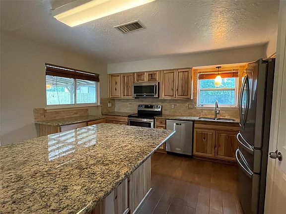 4th image of 12618 Corning Dr