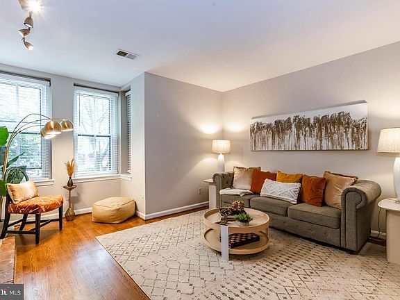 5th image of 410 11th St NE APT 11