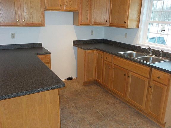 4th image of 4121 12th Ave E